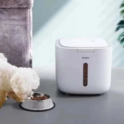 Boite-a-croquettes-chien-pratique